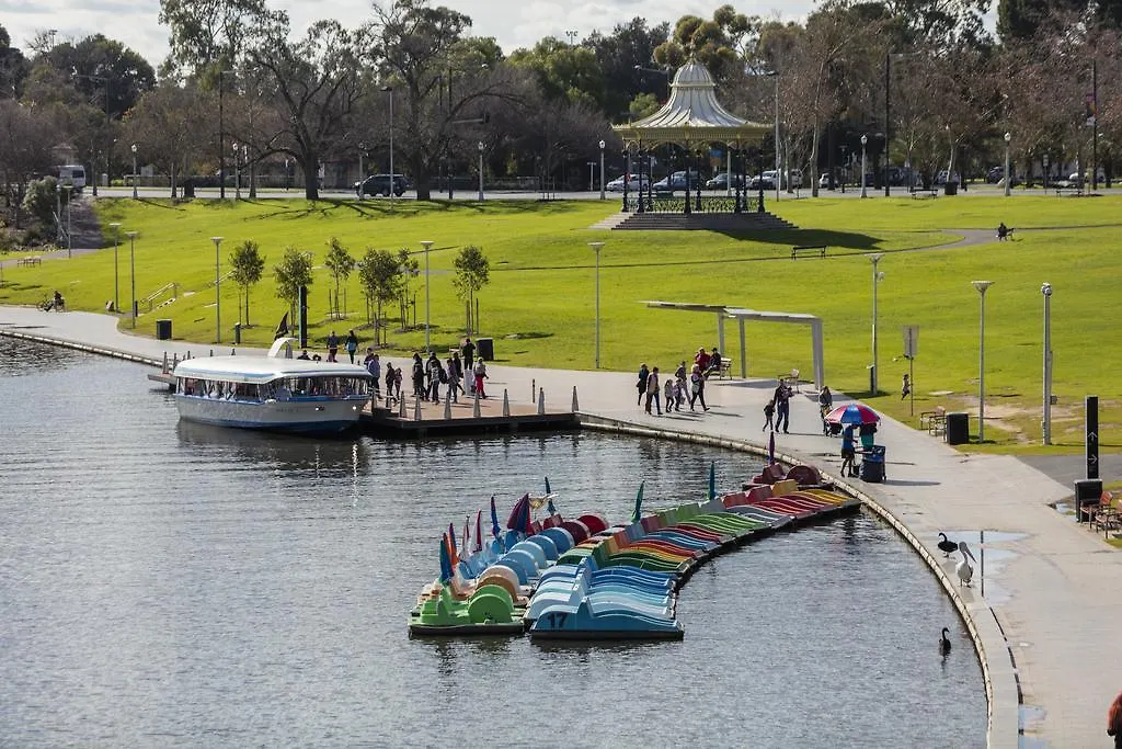Oaks Adelaide Horizons Suites 4*,  Australia