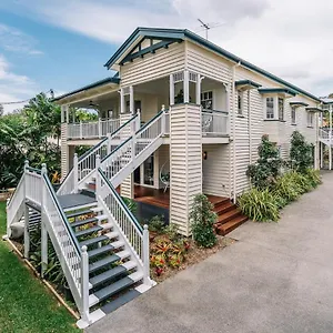 https://balmoral-queenslander.queenslandhotels.net