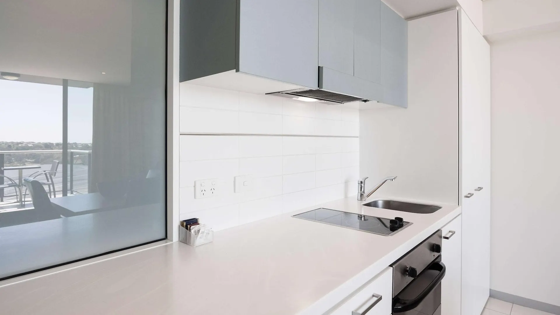 Oaks Adelaide Horizons Suites
