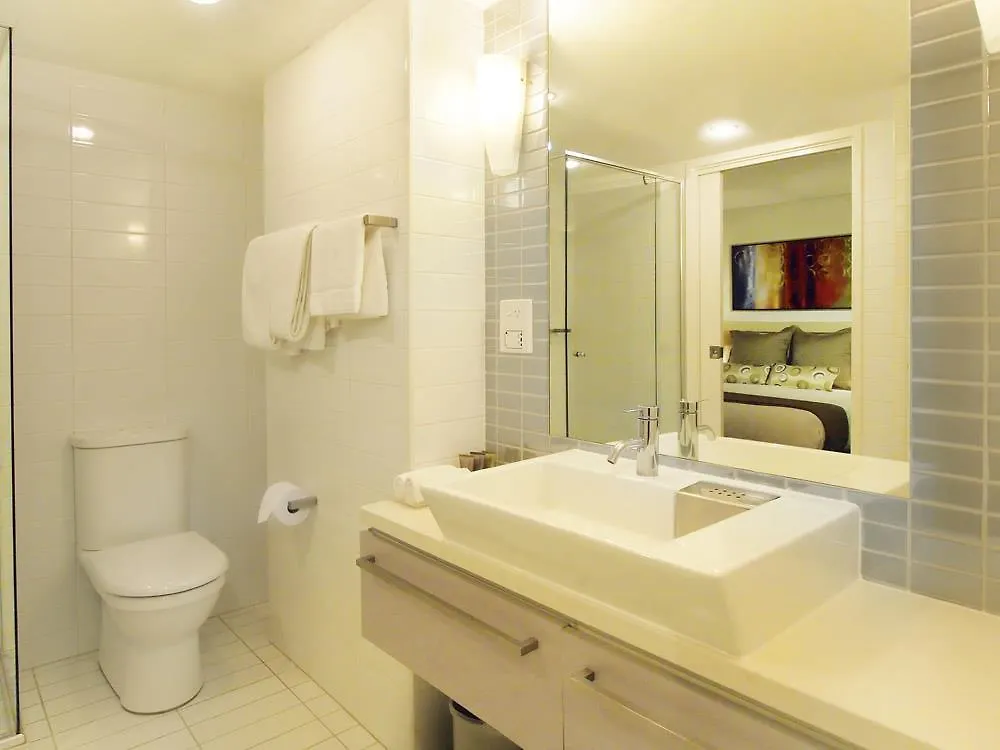 Oaks Adelaide Horizons Suites
