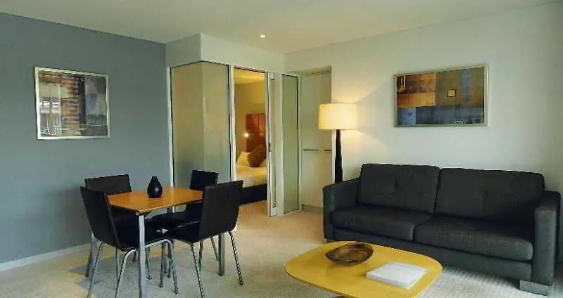 Oaks Adelaide Horizons Suites